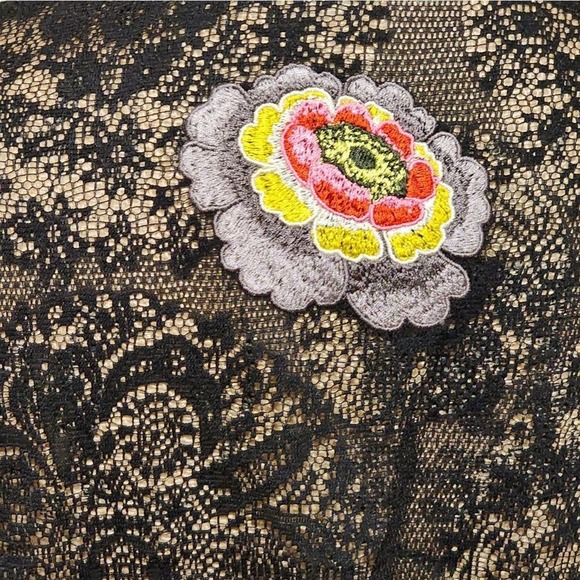 Desigual Cam Lola Embroidered Lace Black Swingy Blouse size medium new!!! - Picture 3 of 13